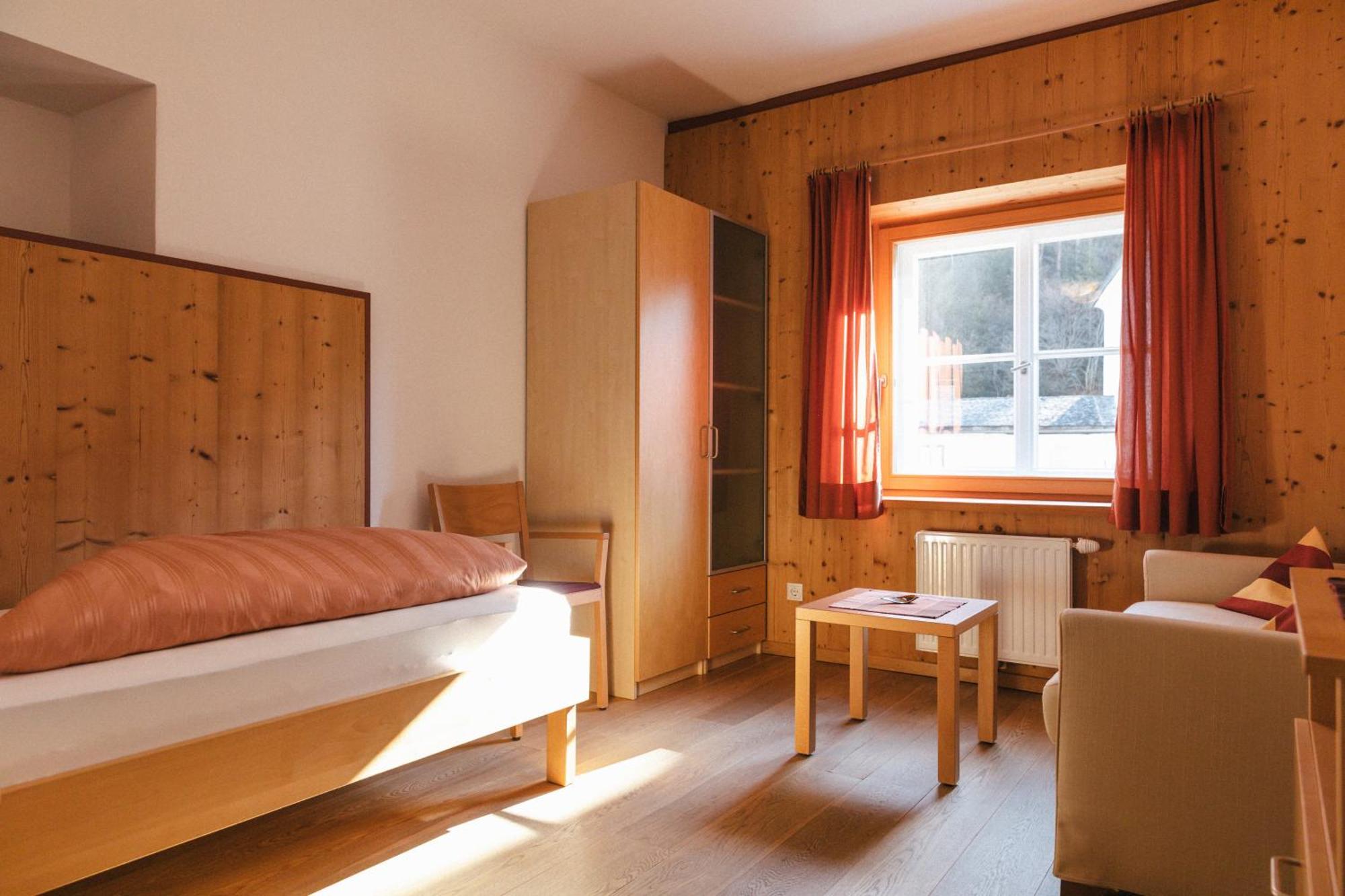 Klostergut Kronburg Zams Bagian luar foto