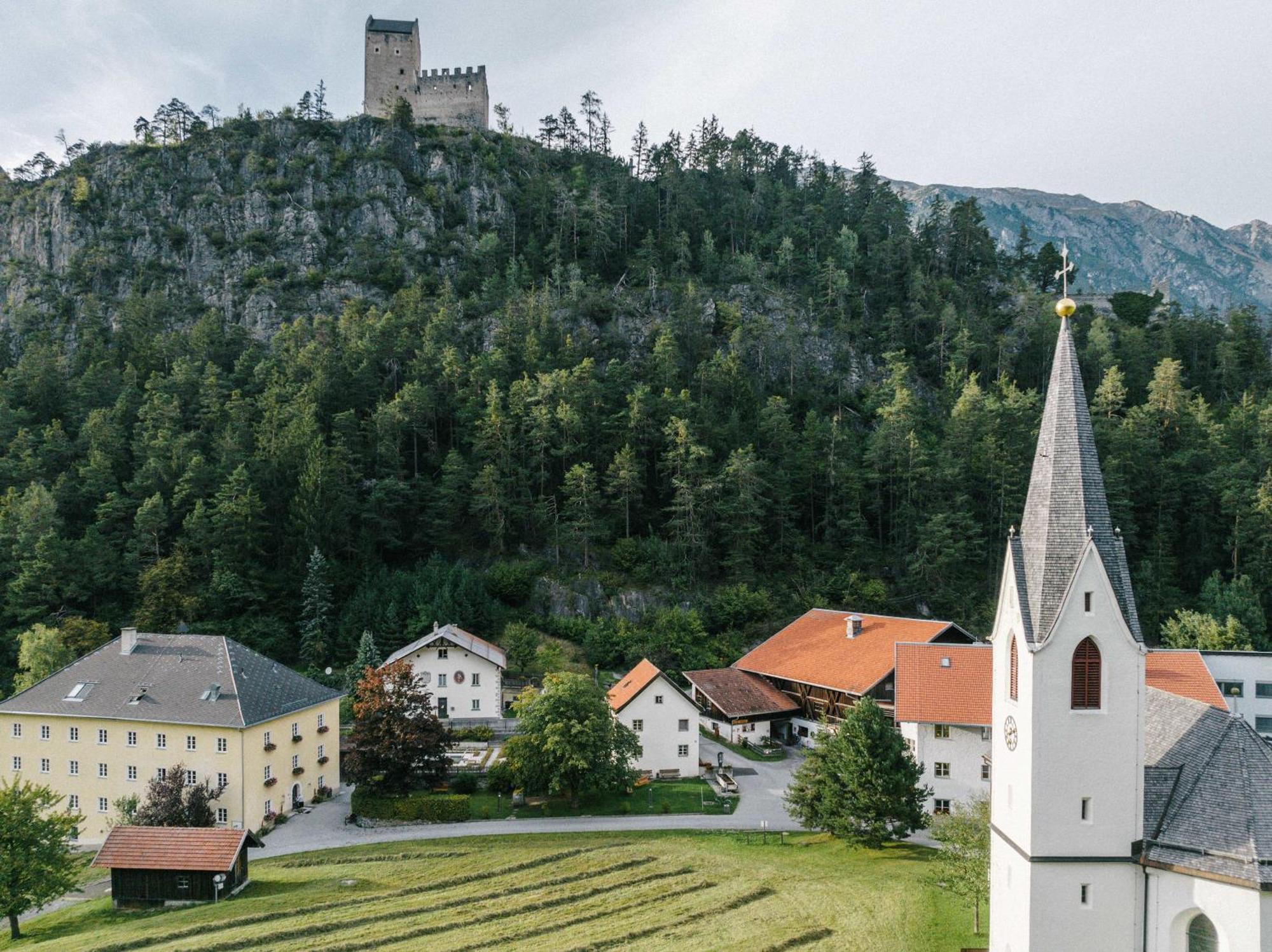 Klostergut Kronburg Zams Bagian luar foto