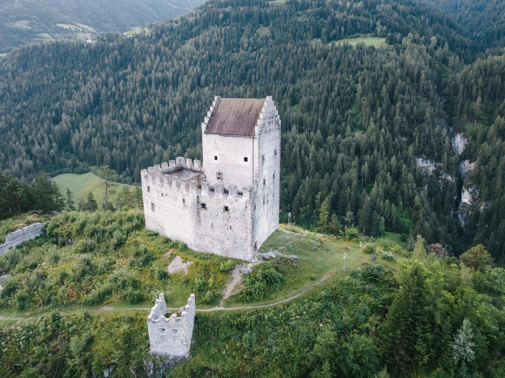 Klostergut Kronburg Zams Bagian luar foto