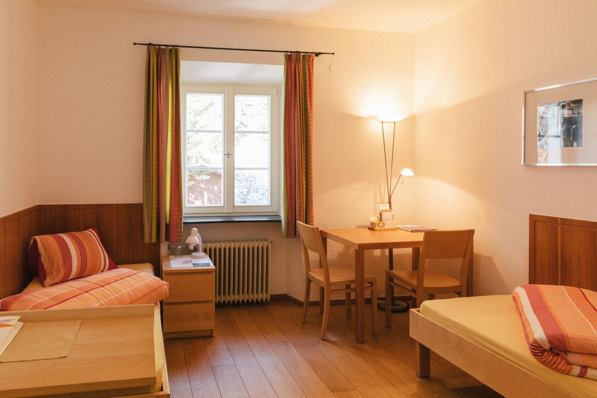 Klostergut Kronburg Zams Bagian luar foto