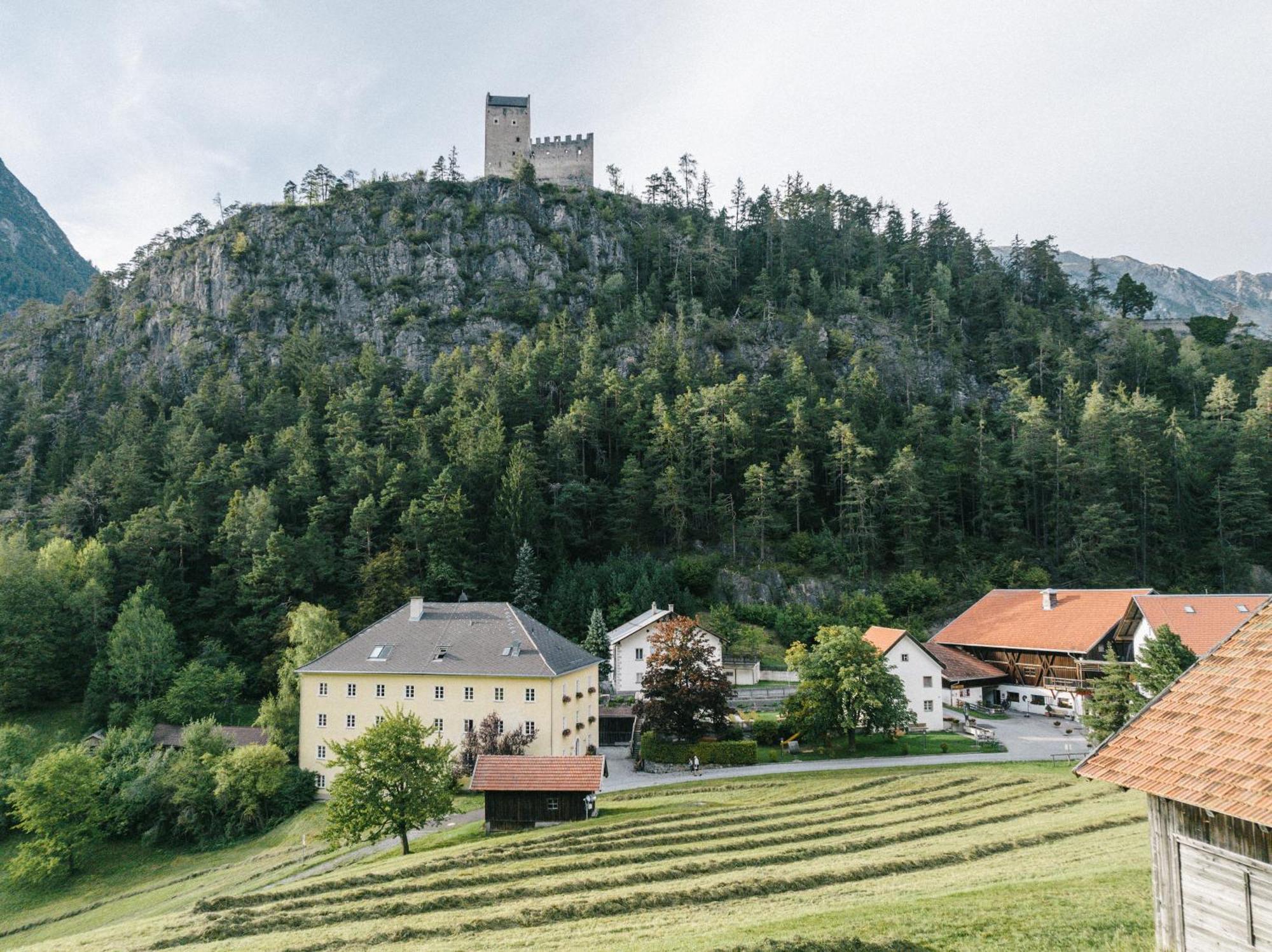 Klostergut Kronburg Zams Bagian luar foto