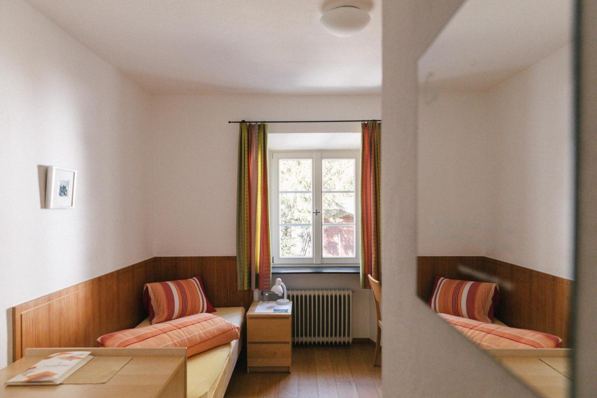 Klostergut Kronburg Zams Bagian luar foto